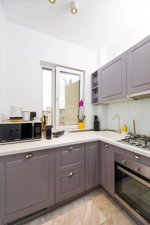 Bucharest Central Apartment Inter